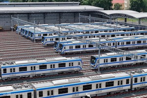 在隆平技术维修站的地铁1号线列车。 