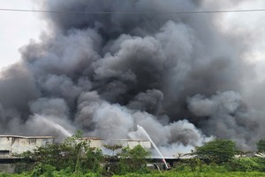 海防市仙朗乡火警现场。 