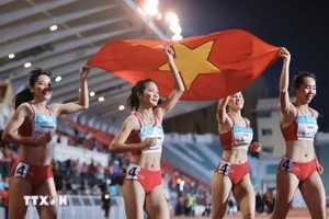 黄氏明幸、黎氏雪梅、阮氏姮、阮氏玉出色夺得田径项目女子4X400米接力赛金牌。