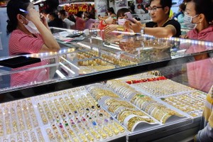 金价一律预测上涨。