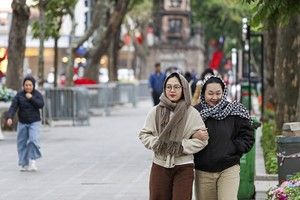  北部和中部夜间和清晨维持寒冷天气。