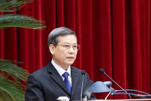 党中央书记、中央内政部常务副部长黎明智。