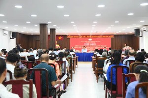 选民接触会议现场。