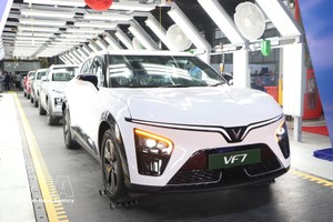 越南VinFast纯电动车型VF7。 