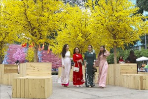 南部若干地方出现炎热天气。