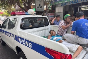 病人获永隆省公安厅交警及时送往医院急救。