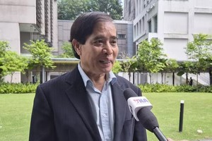 新加坡国立大学李光耀公共政策学院教授武明姜接受越通社驻新加坡记者的采访。 