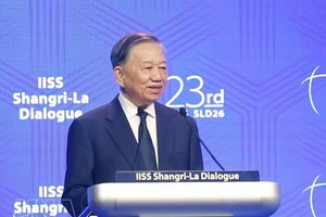 党中央总书记、国家主席苏林在第23届香格里拉对话会上发表主旨演讲，并回答与会代表提问。 
