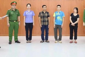 本案中使用化学品生产豆芽的各业主。图源：公安机关。