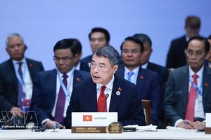 政府总理黎明兴在东盟—俄罗斯关系35周年纪念峰会全体会议上致辞。