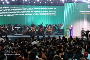 政府副总理范氏清茶出席第四届亚洲—岘港电影节开幕式。
