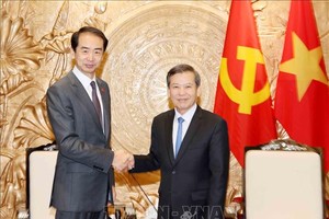 党中央内政部长黎明智会见中国驻越南大使何炜。图：芳华－越通社 