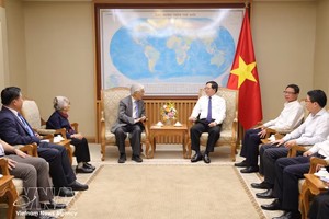 政府副总理胡国勇会见“相遇越南“科学协会主席、跨学科国际科学与教育中心（ICISE）主任陈清云教授。