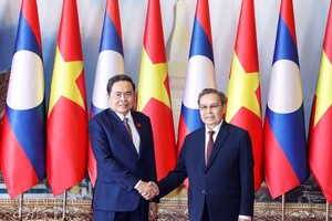 2026年2月5日下午，越南国会主席陈青敏会见老挝国会主席赛宋蓬·丰威汉。图源：越通社