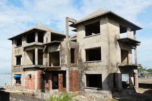 位于顺化市顺安坊的Vinconstec—顺化都市区与度假旅游综合项目多年尚未竣工。