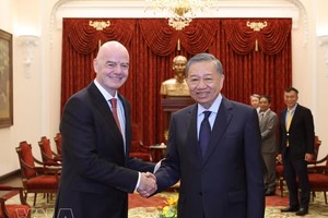 党中央总书记、国家主席苏林会见国际足联主席因凡蒂诺。