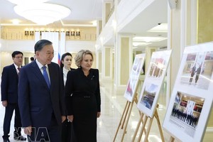 苏林总书记、国家主席会见俄罗斯联邦委员会主席马特维延科。