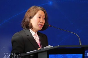 越南驻阿根廷大使吴明月发表讲话。