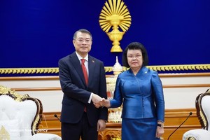 政府总理黎明兴会见柬埔寨国会主席昆索达莉。图：越通社