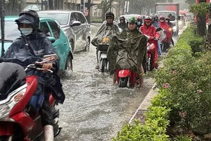 持续强降雨增加山洪、山体滑坡风险。