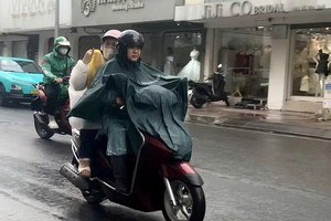 南部地区雷雨天气持续，降雨量普遍为10至30毫米。