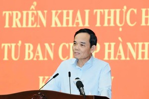 胡志明市市委书记陈留光作会议结论致辞。图：越勇