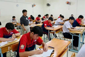 Thí sinh dự thi tốt nghiệp THPT năm 2026 tại đểm thi Trường THPT Bùi Thị Xuân thuộc Hội đồng thi TPHCM. (Ảnh mang tính minh họa)