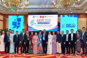 Hai trường đại học mở của Việt Nam tham gia tại hội nghị - Ảnh: MINH TIẾN