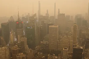 TP New York chìm trong khói mù