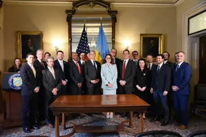 Phó Thủ tướng thứ nhất Ukraine Yulia Svyrydenko và Bộ trưởng Tài chính Mỹ Scott Bessent tại lễ ký thỏa thuận khai thác khoáng sản. Ảnh: YULIA SVYRYDENKO