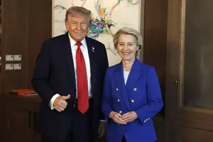 Tổng thống Mỹ Donald Trump và Chủ tịch Ủy ban châu Âu (EC) Ursula von der Leyen. Ảnh: EUROPEAN UNION 2025