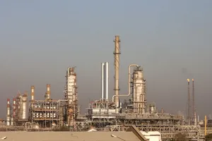 Nhà máy lọc dầu Abadan tại TP Abadan, Tây Nam Iran. Ảnh: XINHUA 