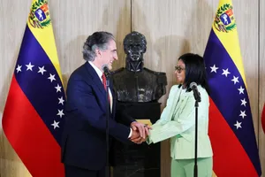 Tổng thống lâm thời Delcy Rodriguez tiếp Bộ trưởng Nội vụ Mỹ Doug Burgum. Ảnh: XINHUA/PRESIDENCIA DE VENEZUELA 