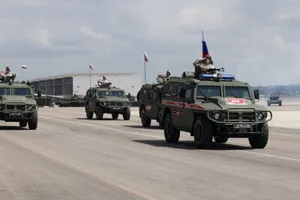Lực lượng quân đội Nga tại căn cứ không quân Hmeimim. Ảnh: RUSSIA'S DEFENSE MINISTRY