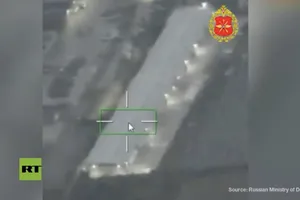 Hình ảnh ghi lại vụ tấn công trung tâm hậu cần Ukraine do phía Nga công bố ngày 4-10-2026. Ảnh: RUSSIAN MINISTRY OF DEFENSE 