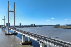 Cầu sông Áp Lục mới, nối thành phố Sinuiju (Triều Tiên) với Đan Đông (Trung Quốc). Ảnh: YONHAP