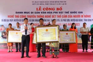 Nghề thủ công dệt thổ cẩm của người M'nông là Di sản văn hóa phi vật thể quốc gia