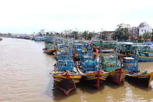 Bình Thuận cấm tàu thuyền ra khơi từ sáng 3-1.