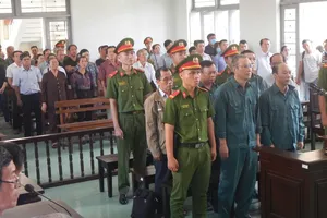 Các bị cáo có mặt tại phiên tòa sáng ngày 9-7.