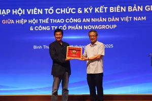 Ông Bùi Thành Nhơn, Nhà sáng lập, Chủ tịch NovaGroup và đại diện Hiệp hội Thể thao CAND tại sự kiện