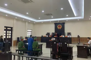 Quang cảnh phiên tòa