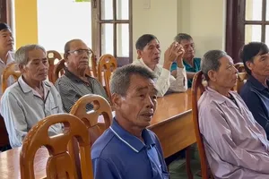 Ngư dân Phú Quý trở về đảo, sẵn sàng cho ngày hội bầu cử