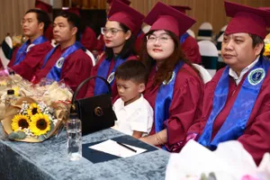 Các tân thạc sĩ khóa 37 Trường Đại học Luật TPHCM được đào tạo tại Khánh Hòa