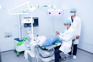 Nha Khoa Kim ứng dụng 100% máng định vị và Robot X-guide hỗ trợ khi cần thiết trong trồng răng Implant