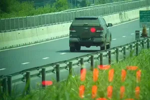 Tài xế không giấy phép lái xe, chạy 100km/giờ trên cao tốc Vĩnh Hảo - Phan Thiết