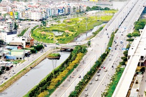   Hanoi Highway after expansion in HCMC (Photo: SGGP)