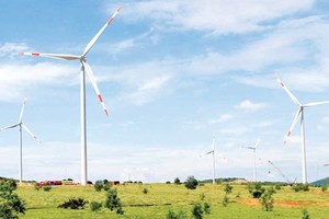 Turbines of a wind power plant in Vietnam (Photo: SGGP)