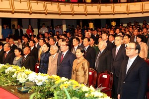 A grand ceremony is held at the Hanoi Opera House in the capital city of Vietnam on Saturday to celebrate the 50th founding anniversary of Vietnam-Cambodia diplomatic relations (June 24, 1967). (Photo: VNA/VNS)