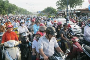 Truong Chinh, one of streets which HCMC has proposed the Ministry of Transport to open entrances to Tan Son Nhat Airport (Photo: SGGP)
