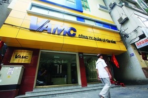 VAMC buys nearly VND21 trillion deep debts